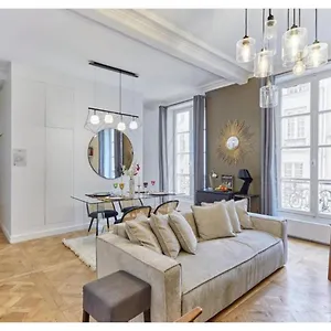https://charming-apartment-rue-de-bretagne.fr-paris.fr
